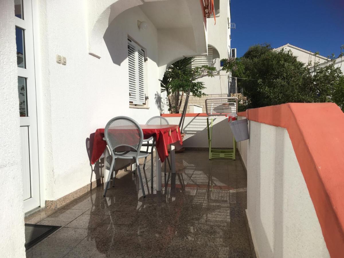 Apartments Villa Emilija Супетарска-Драга Экстерьер фото