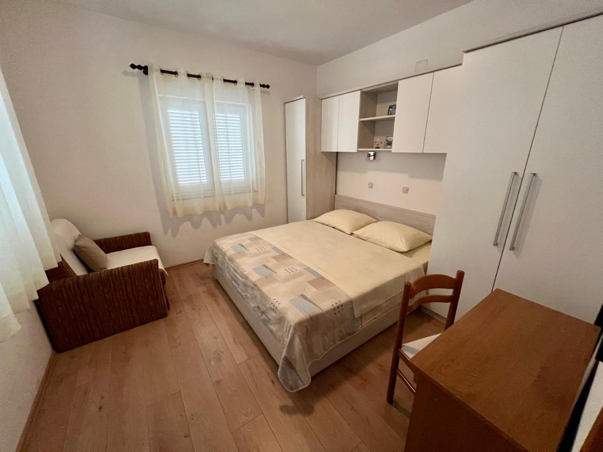 Apartments Villa Emilija Супетарска-Драга Экстерьер фото