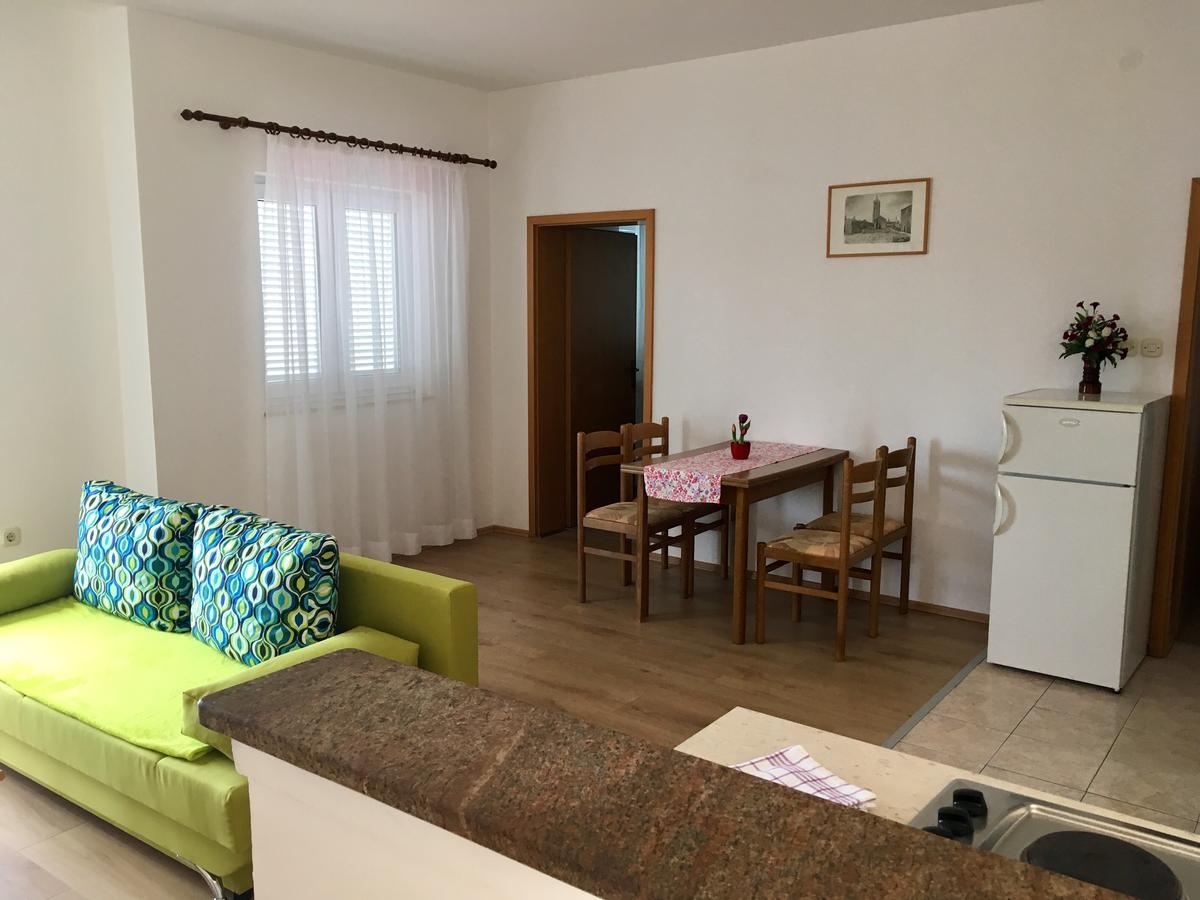 Apartments Villa Emilija Супетарска-Драга Экстерьер фото